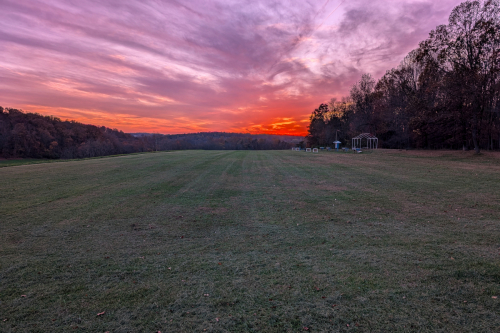 PXL 20241031 220538976